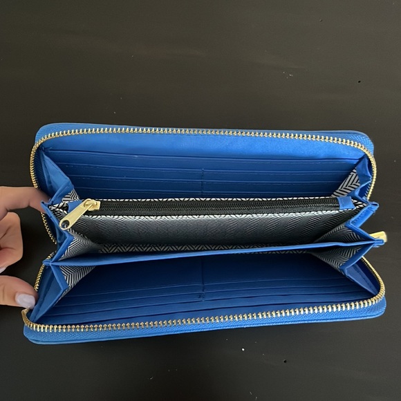 Blue wallet - Picture 3 of 3